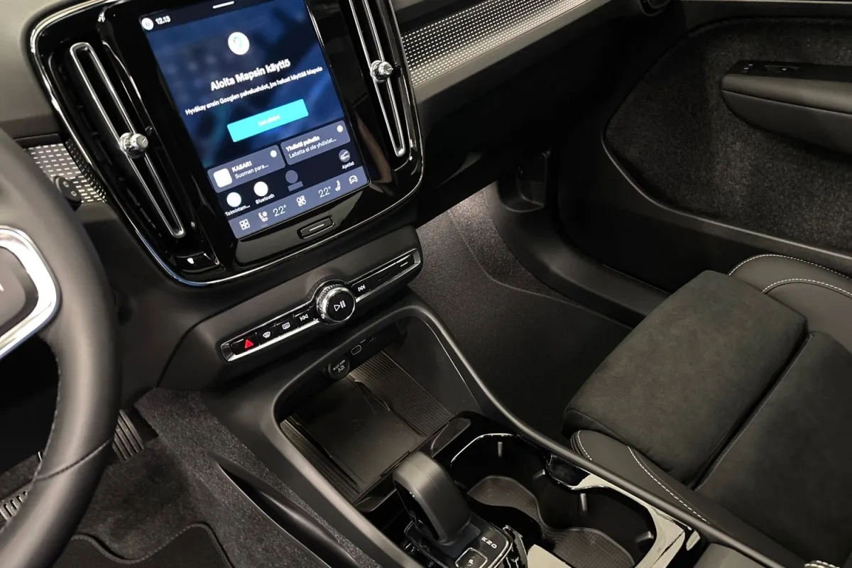 Volvo EX40