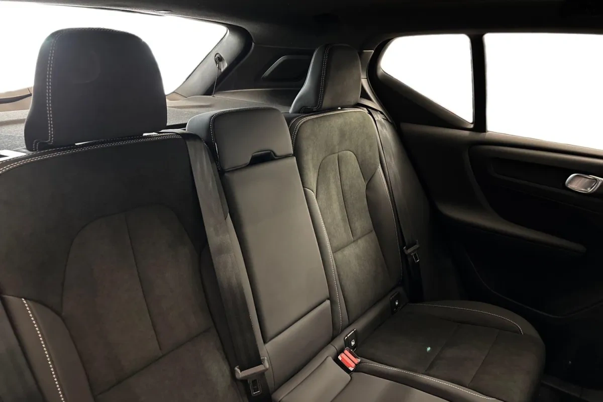 Volvo EX40