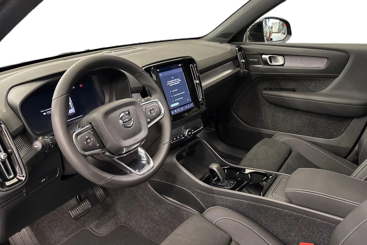 Volvo EX40