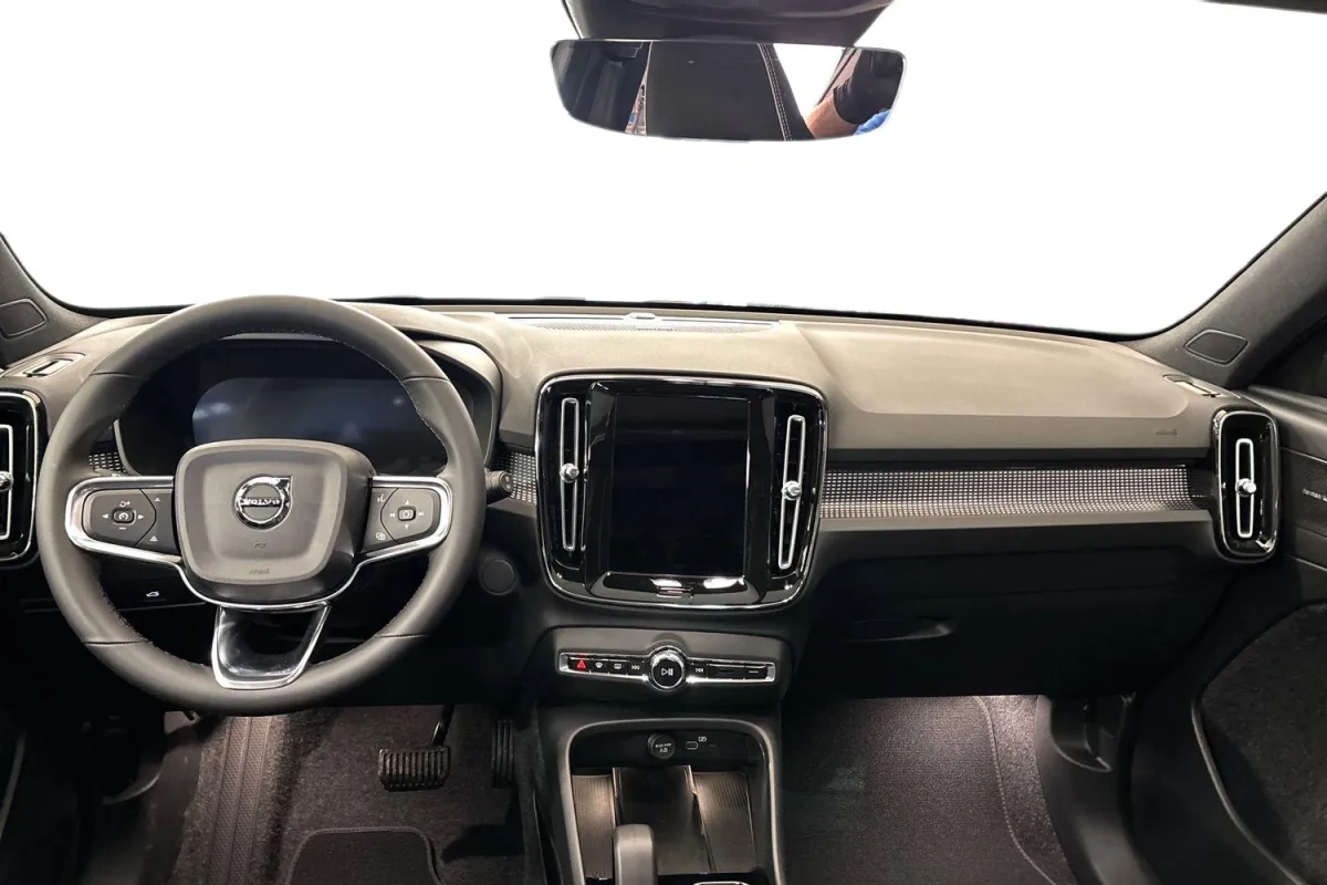 Volvo EX40
