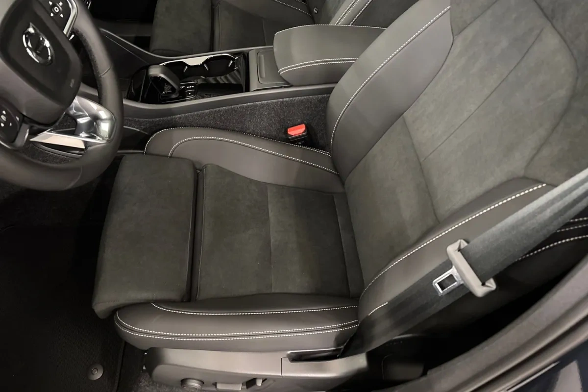 Volvo EX40