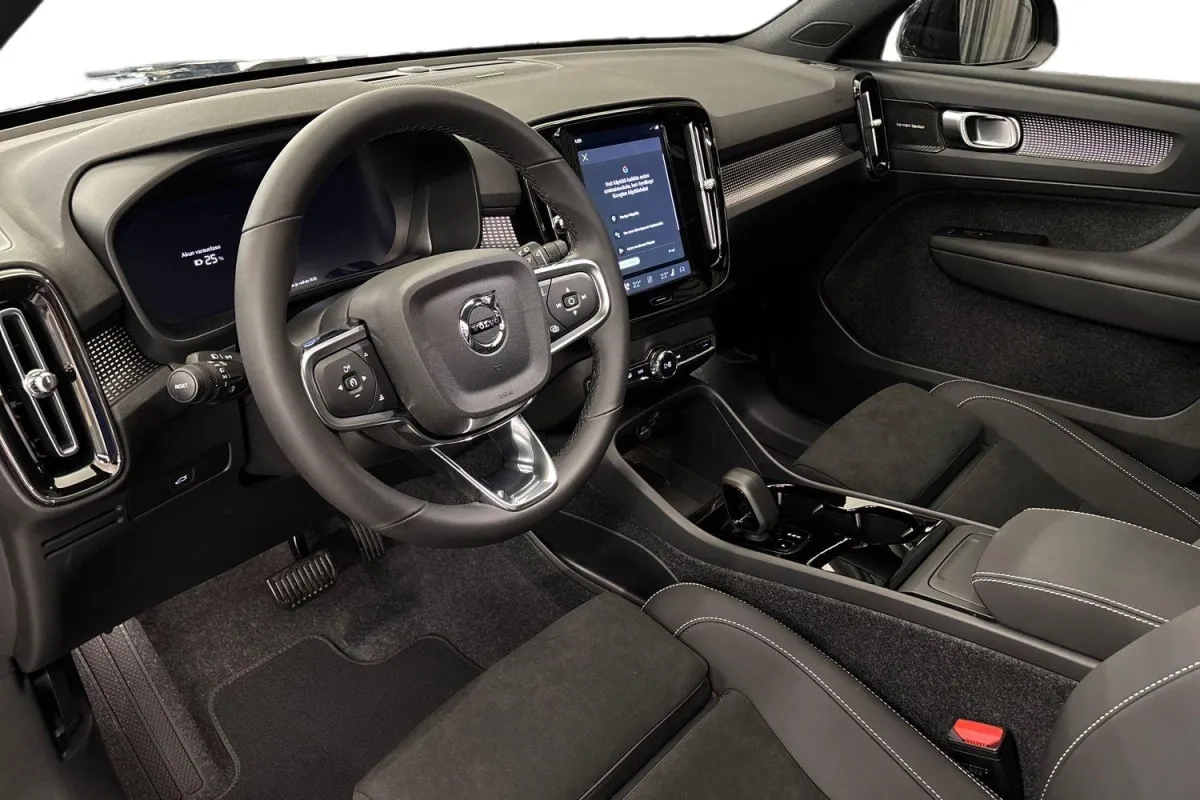 Volvo EX40
