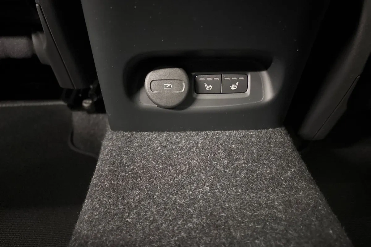 Volvo EX40