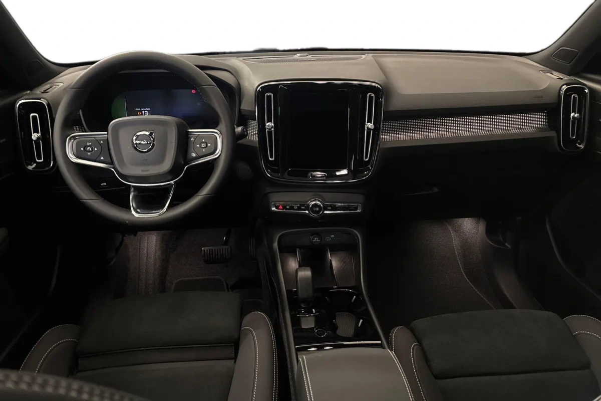 Volvo EX40