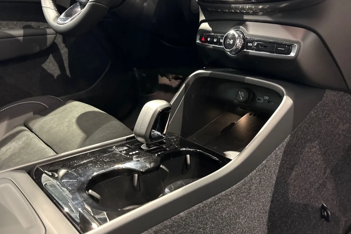 Volvo EX40