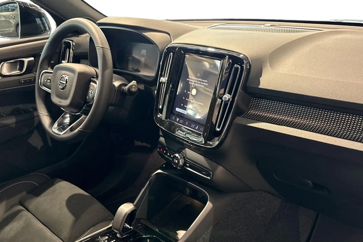 Volvo EX40