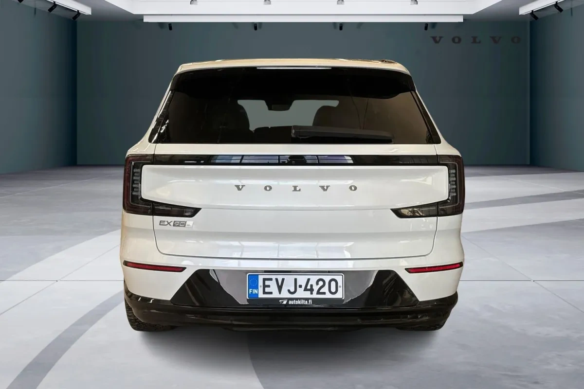 Volvo EX90