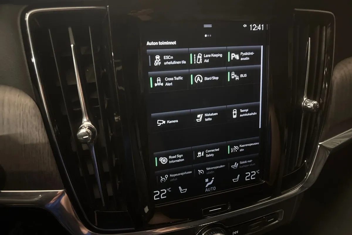 Volvo S90