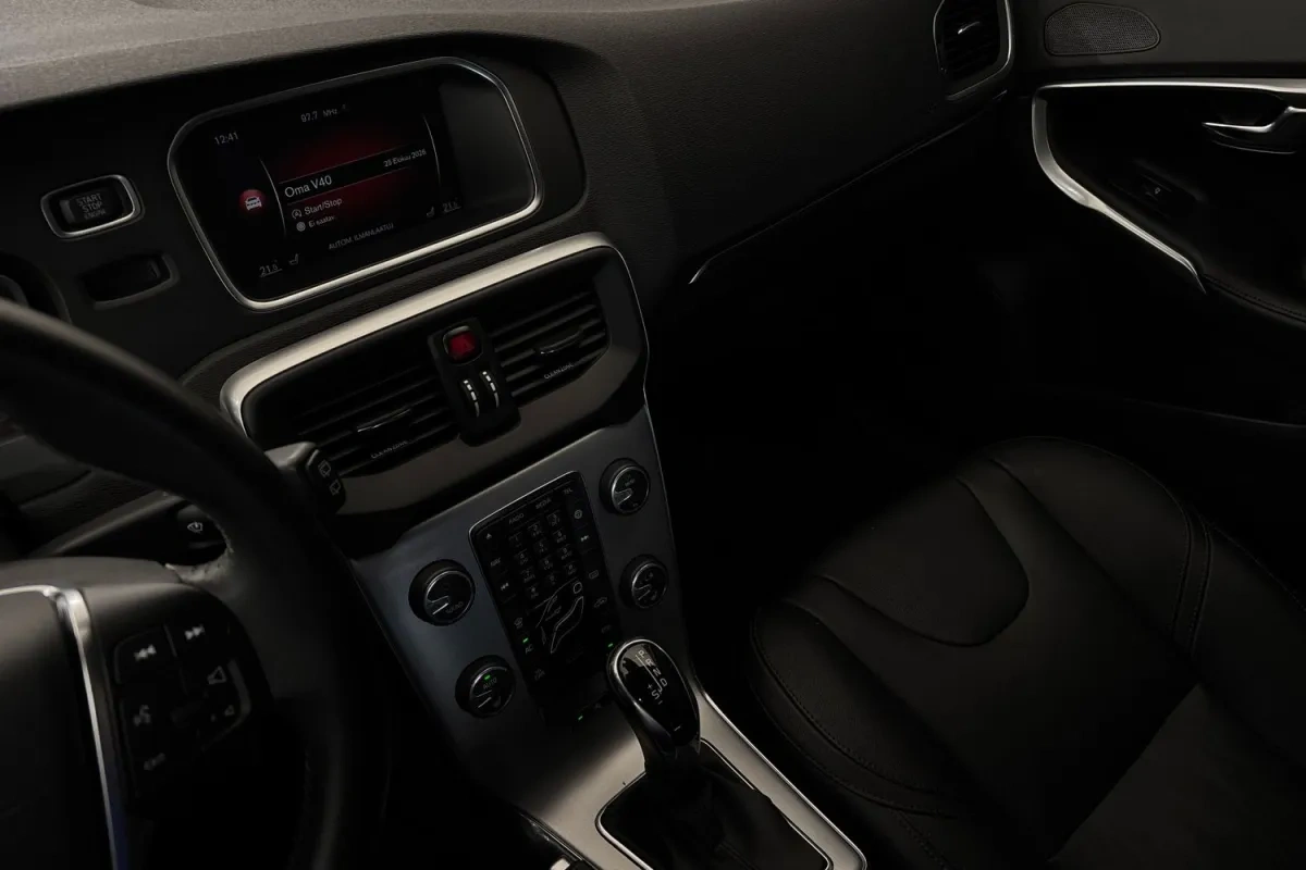 Volvo V40