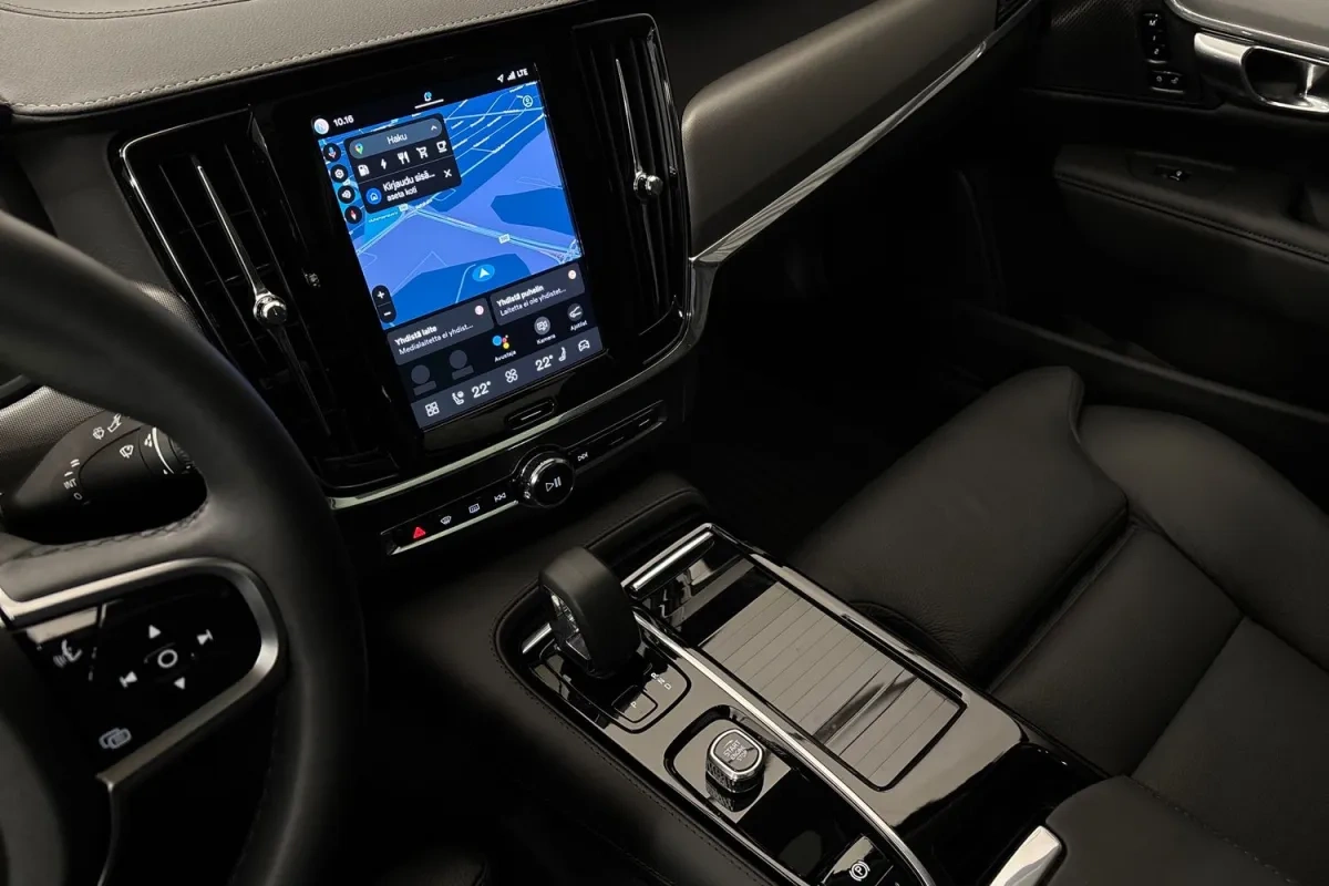 Volvo V90
