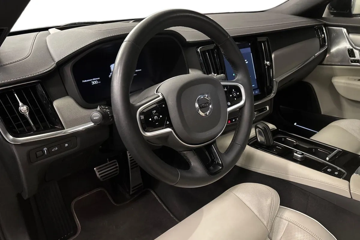 Volvo V90