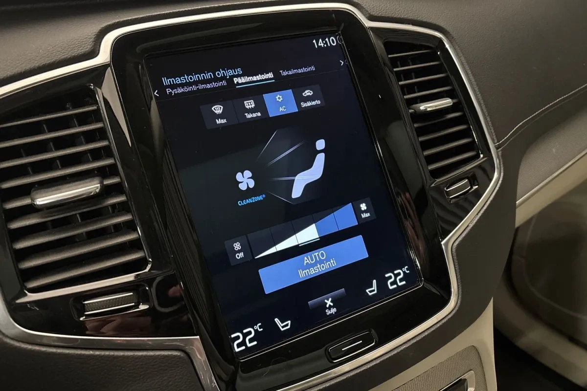 VOLVO XC90
