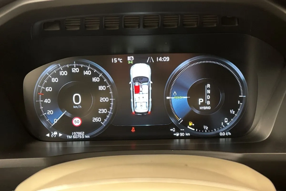 VOLVO XC90